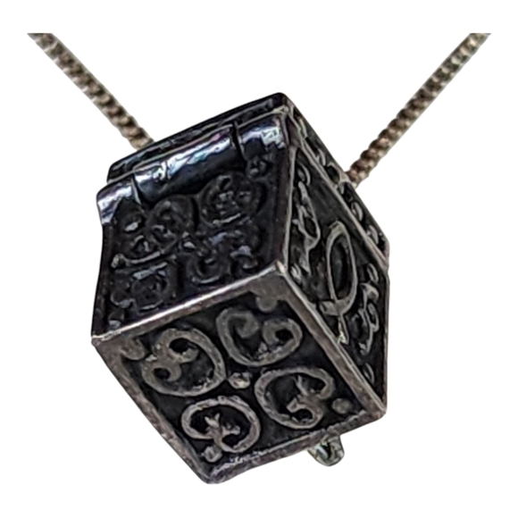 Vintage 925 Sterling Silver Prayer Box Locket Necklace Italy TBE Gothic Artisan - Picture 7 of 12